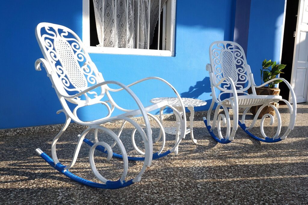 Schaukelstuhl Terrasse Garten Schaukelstühle – die schönsten Formen und Farben