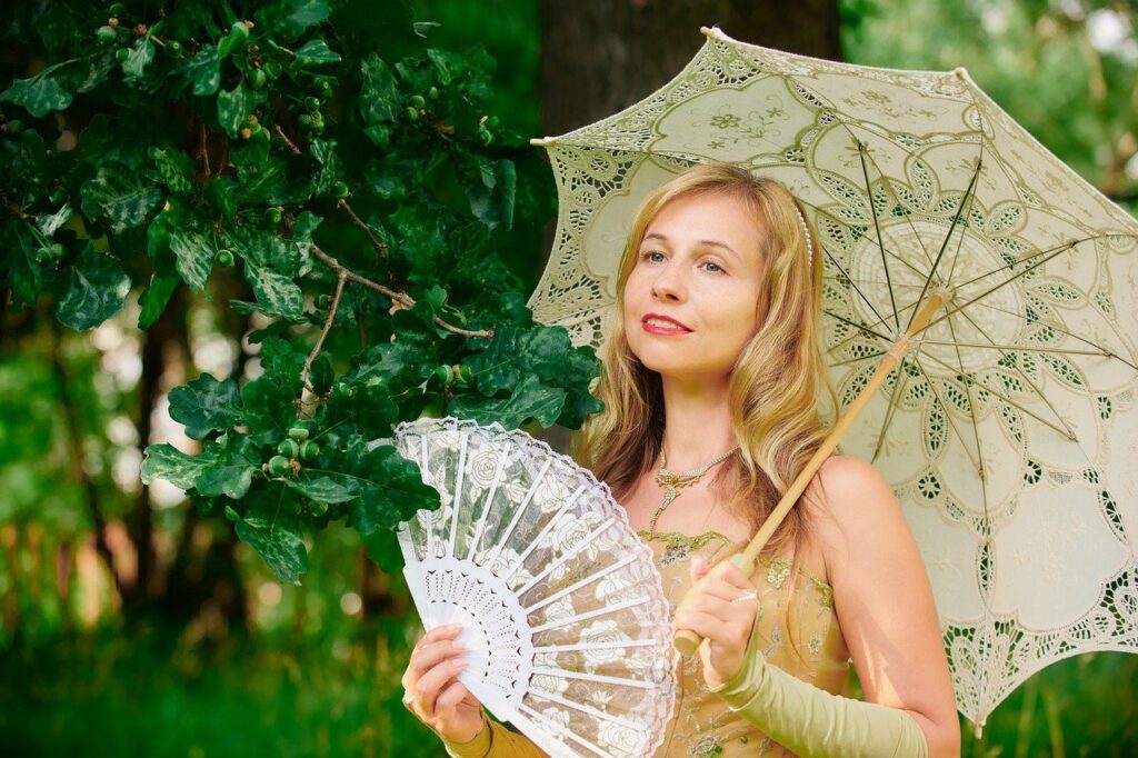 Frau elegant Kleid sommerlich Ballkleider – Zu welchem Anlass trägt man sie